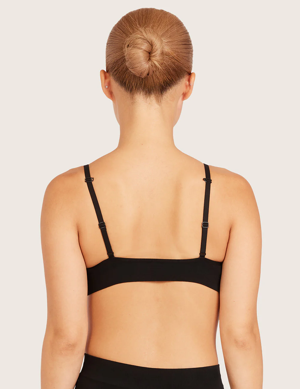 T-shirt Bra Wireless (AA-B) - Sort