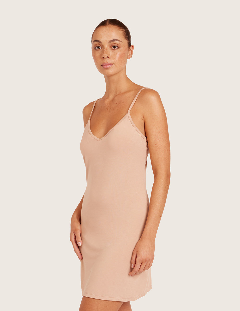 Basis Underkjole med V-hals