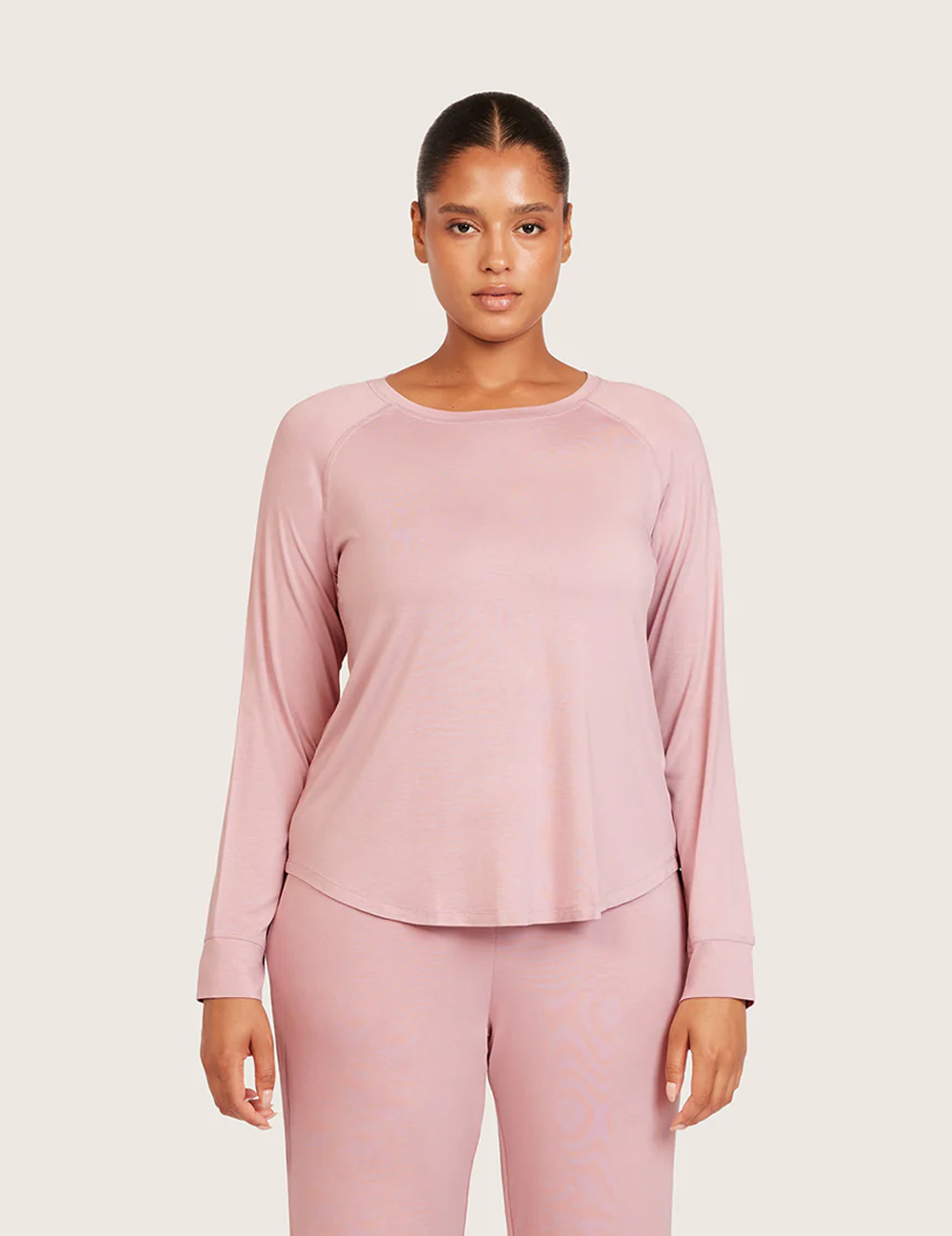 Boody Goodnight langærmet nattrøje i Lilac – forfra på anden model