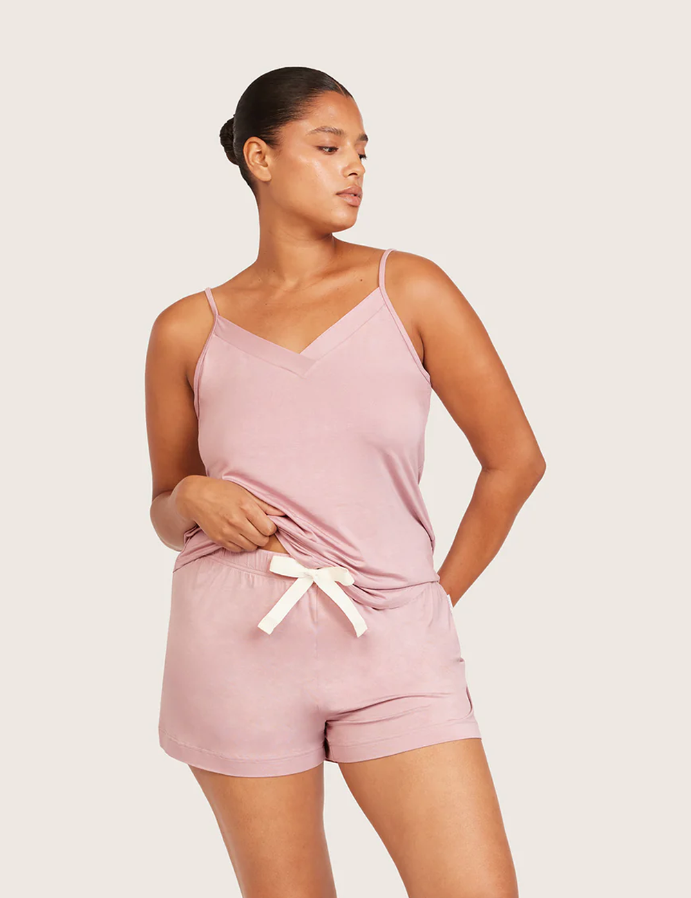 Boody Goodnight natshorts i Lilac – pasform på anden model