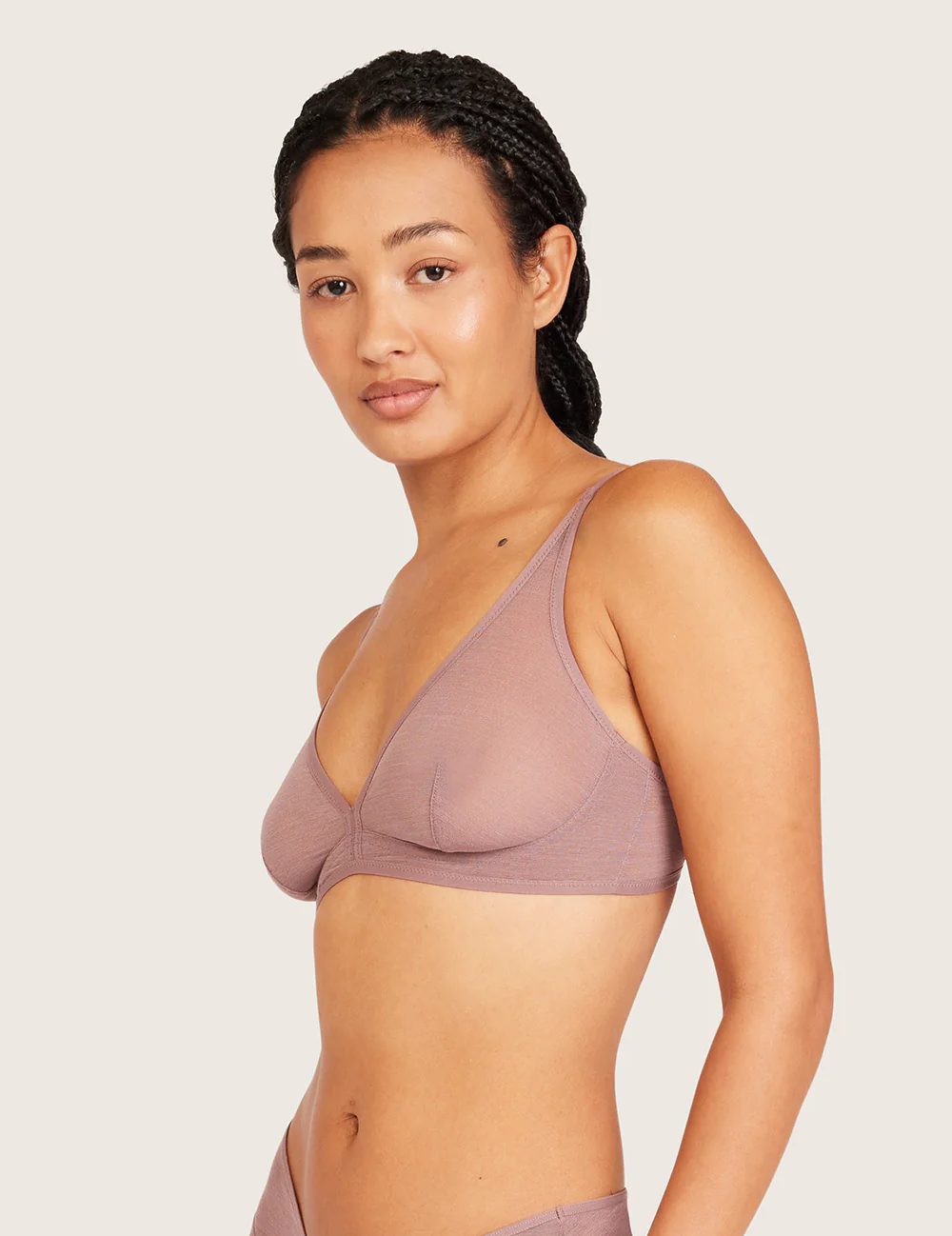 Boody FreeMesh® Plunge BH i Mauve – skråt forfra på model