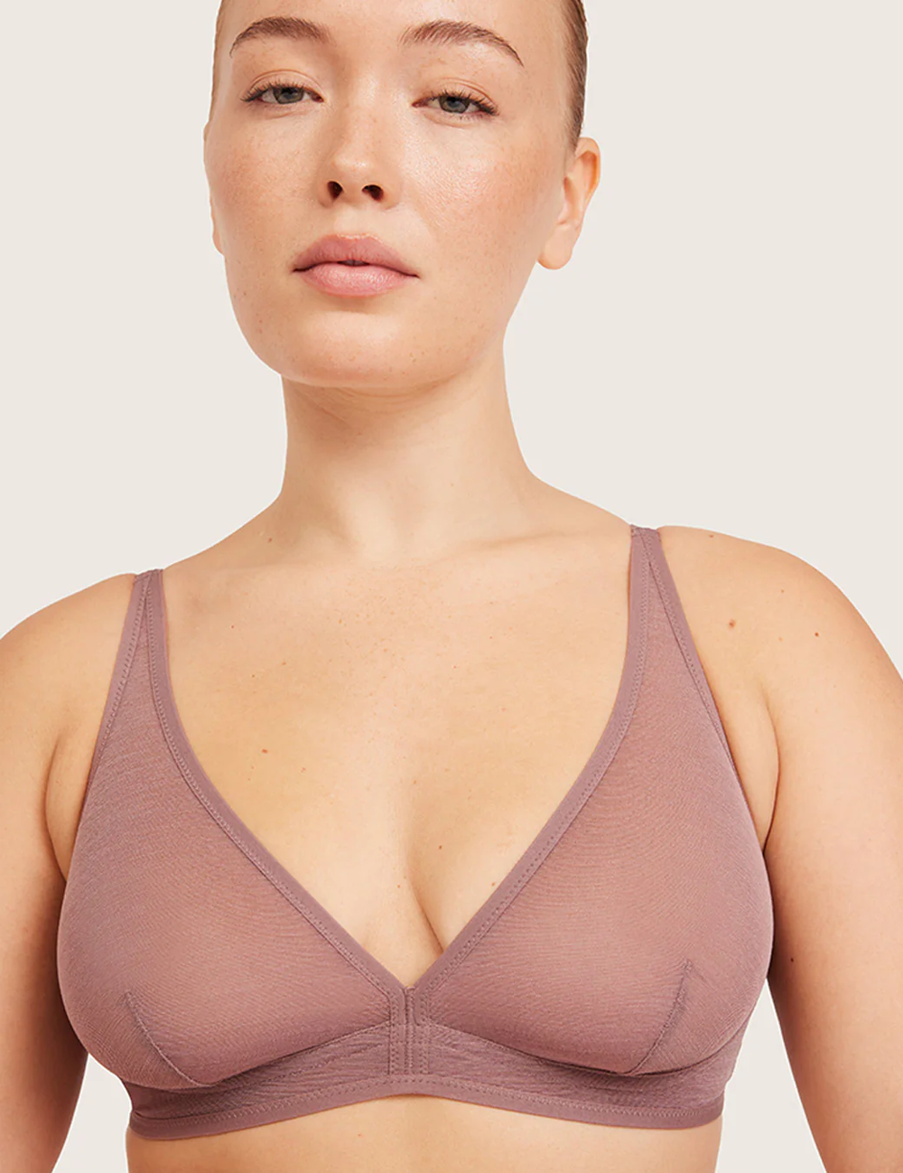 Boody FreeMesh® Plunge BH i Mauve – nærbillede af plunge-udskæring