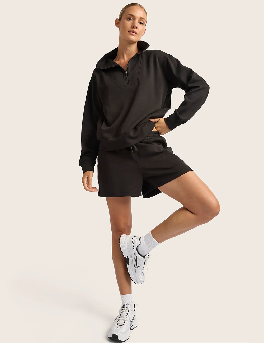 Sweatshirt med halv lynlås - Sort